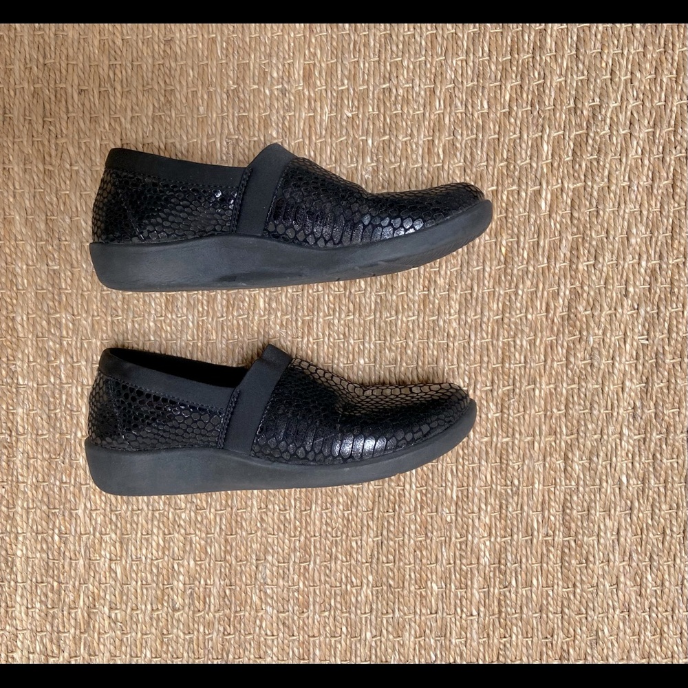 Clarks Cloudsteppers Black Shoe Women's 7M